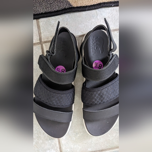 Sorel Sandals - Picture 4 of 7